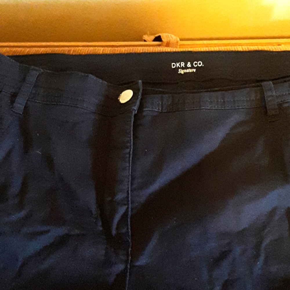 Navy organic cotton capris size 16